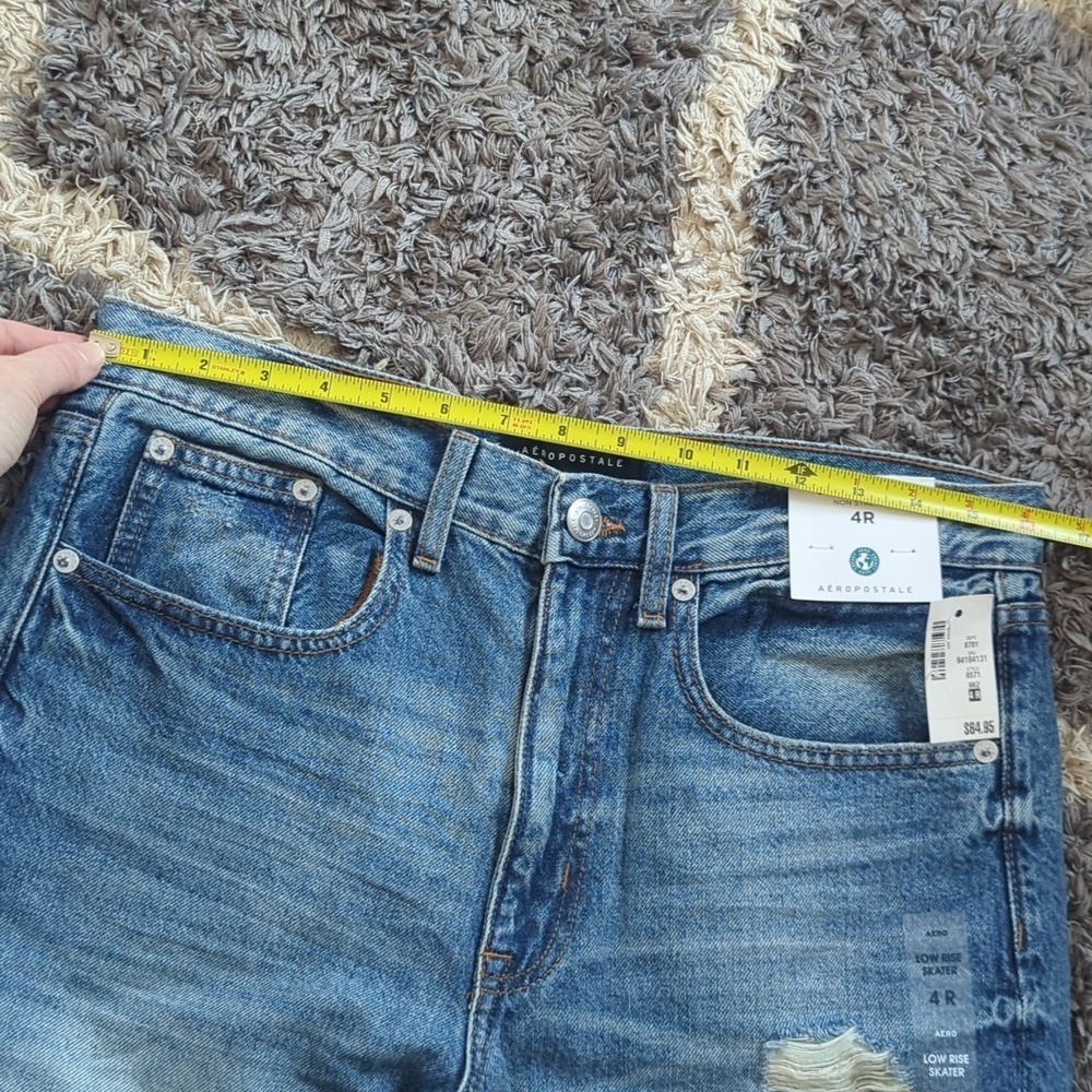 Aeropostale Low Rise Skater Non Stretch Denim Distressed Jean Size 4R - Picture 7 of 9